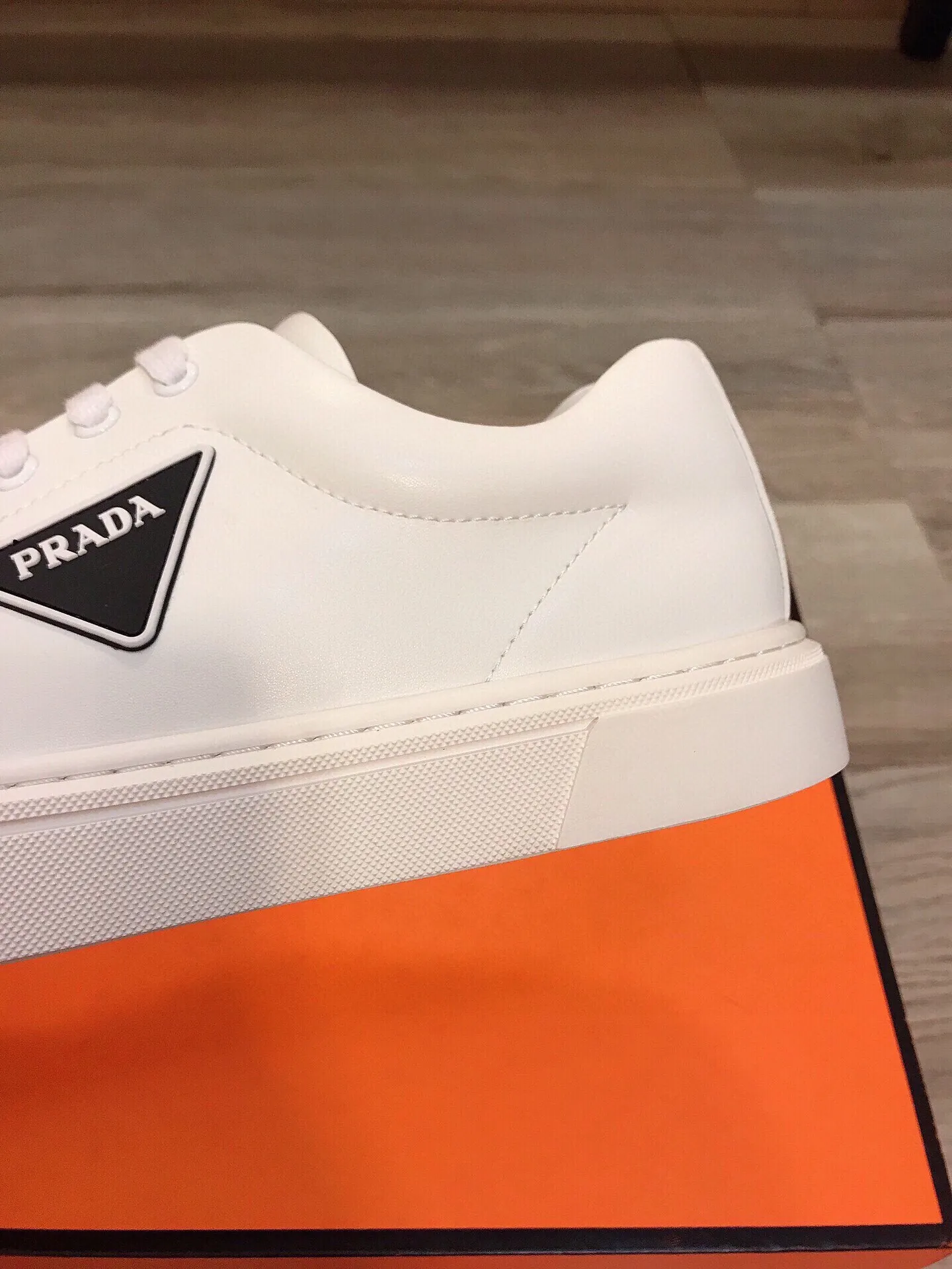 Ex-factory price 360🔥🆕Prada [Prada] latest casual and fashionable men's shoes👟hot style💥simple and elegant style, exclusive for trendy men. Unique latest brand elements👑, fashionable and generous, original imported cowhide fabric, genuine leather lining, super comfortable and wear-resistant outsole, classic model taken in kind, size: 38-44